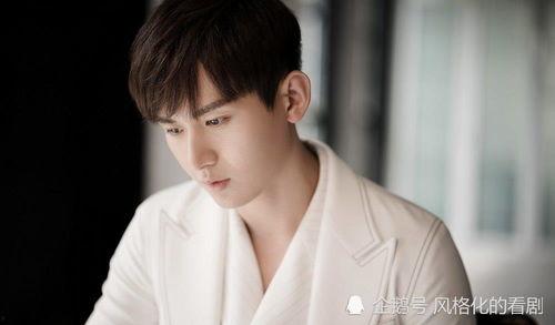 成毅吃瓜直拍是真的吗视频,真相揭秘还是炒作？