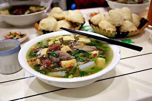 新疆没哈密瓜吃的视频,为何有人感叹“没哈密瓜吃”？揭秘原因