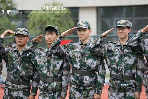 军训跳舞女吃瓜视频播放,吃瓜群众纷纷点赞