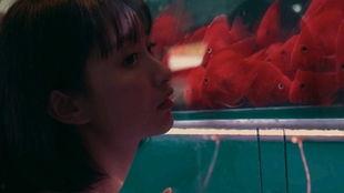 两个女生pk吃瓜视频,两位女神同台竞技，吃瓜大赛谁主沉浮？